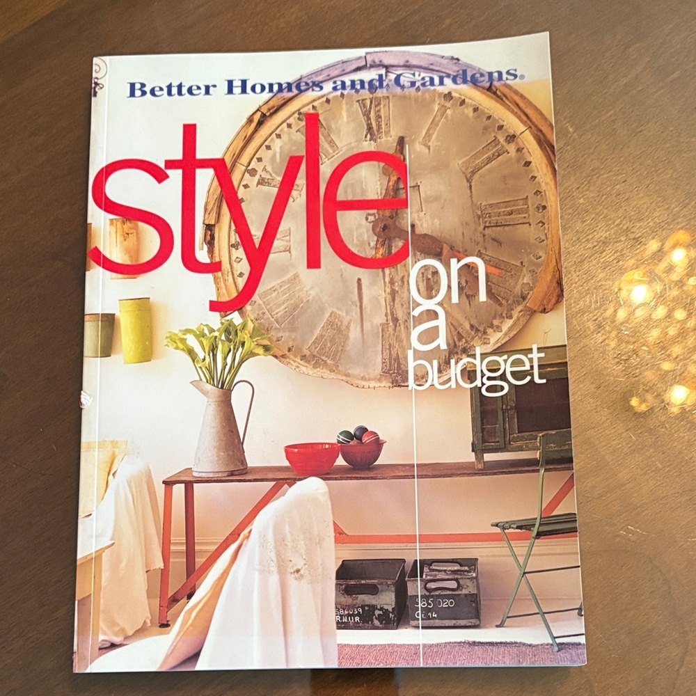 Better Homes And Gardens Style on a Budget Book - Red, Cream, Brown